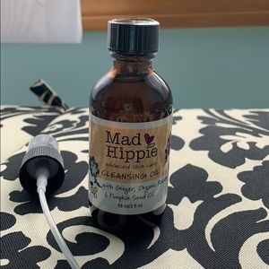 Mad Hippie Cleansing Oil